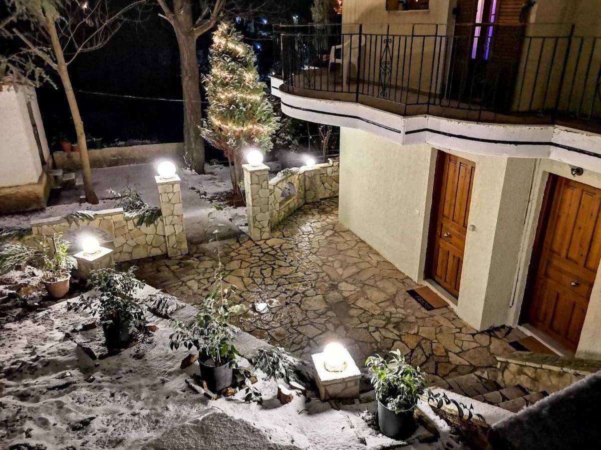 Keramidaki Mini Suites 4 Kalavryta Exterior foto